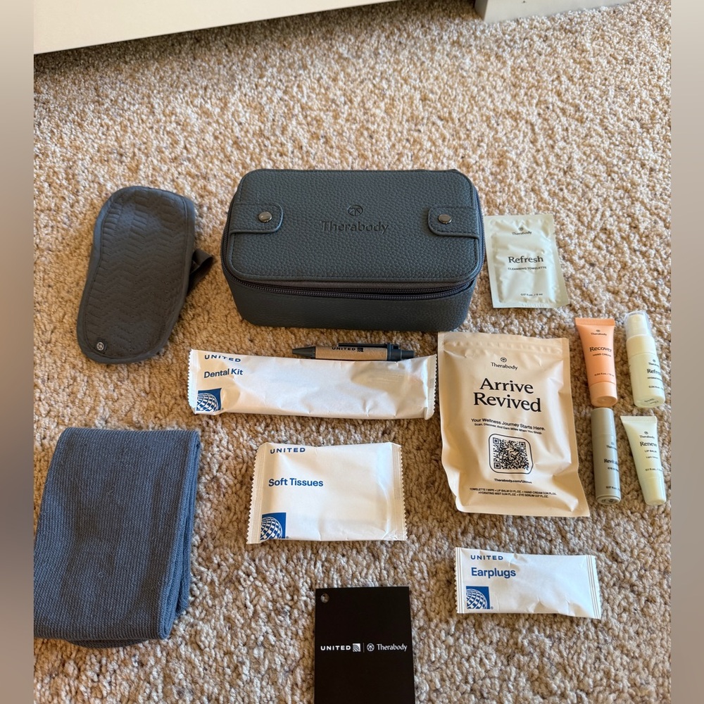 Therabody United Airlines Polaris Amenity Bag New Dark Gray/Blue